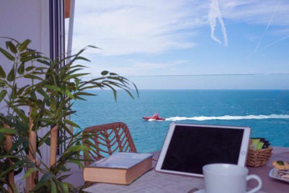 Bow Sea Apartment Алгаробо-Коста Екстериор снимка